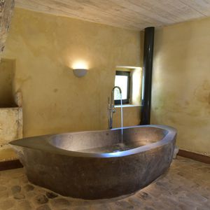 banheira freestanding / oval / em pedra