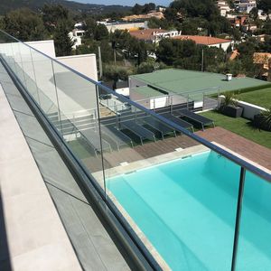 guarda-corpo em alumínio