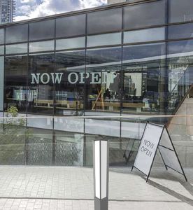 poste balizador de iluminação para espaços públicos