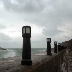 poste balizador de iluminação para espaços públicos 1