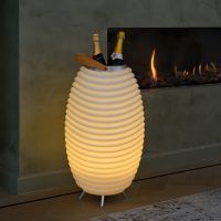 luminária com caixa de som de mesa