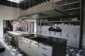 cozinha contemporânea / em carvalho / em pedra / com ilha