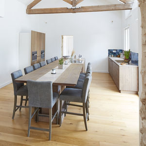 cozinha contemporânea / em carvalho natural / em pedra natural / com ilha