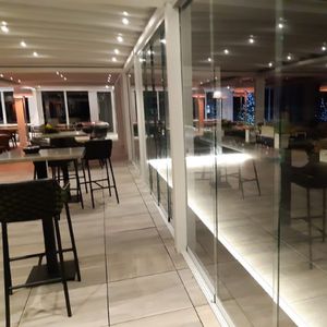 pérgola apoiada em parede
