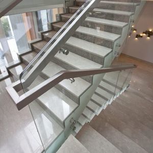 painel de vidro laminado