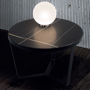 mesa lateral contemporânea