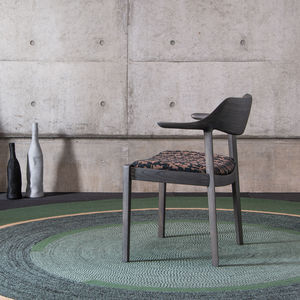 cadeira de sala de jantar contemporânea