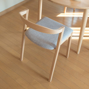 cadeira de sala de jantar contemporânea