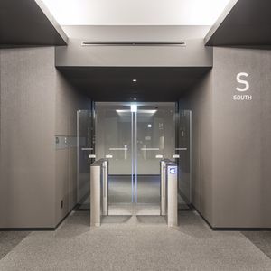 catraca de portas retráteis para controle de acesso automático