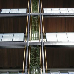 condutor vertical em alumínio anodizado