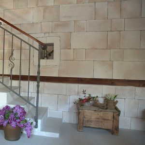 revestimento de parede em mármore travertino