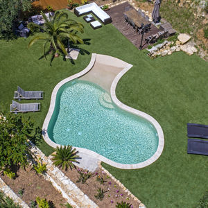 piscina com transbordo