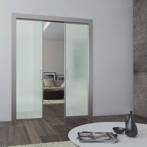 porta com vidro de segurança