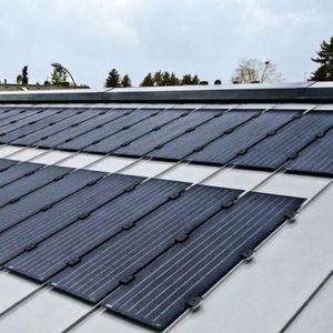 telhado com painel fotovoltaico integrado