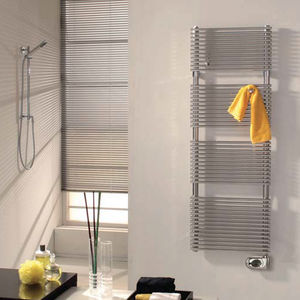 toalheiro elétrico / em aço inoxidável / contemporâneo / para banheiro