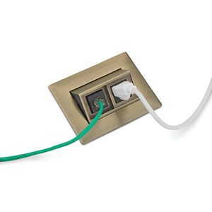 tomada para equipamento informático 1