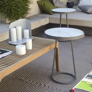 mesa lateral contemporânea