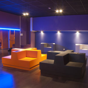 banco estofado contemporâneo 1