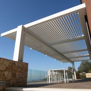 pérgola apoiada em parede