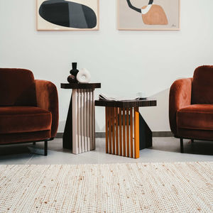 mesa lateral contemporânea