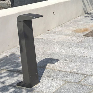 poste balizador de iluminação de jardim