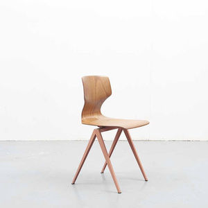 cadeira de design escandinavo