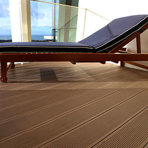 tábuas de deck em madeira plástica