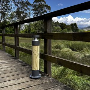 poste balizador de iluminação para espaços públicos 1