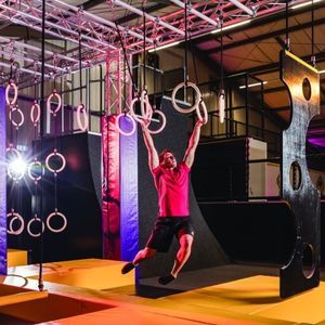 circuito de obstáculos para edifício de uso público