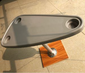 tampo de mesa em material plástico