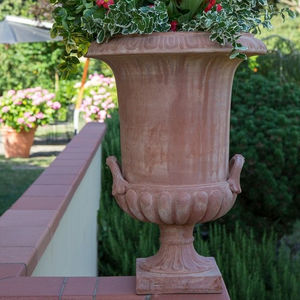 vaso de jardim em terracota