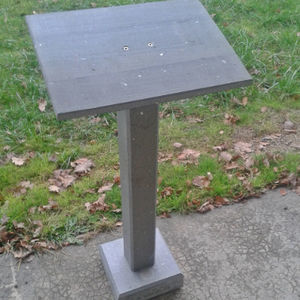 mesa de orientação metálica
