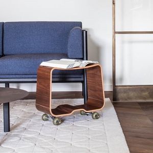 mesa lateral contemporânea