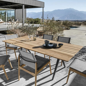 mesa contemporânea