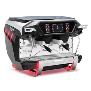 máquina de café com bomba