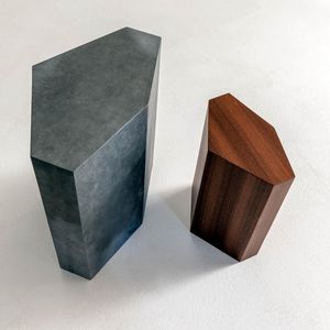 mesa lateral contemporânea