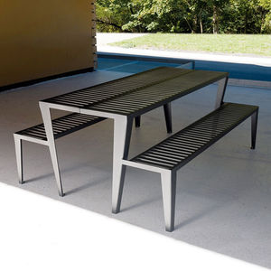 conjunto de mesa e bancos contemporâneo