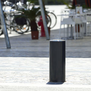 balizador de proteção / em aço revestido a pó / em inox polido / retrátil