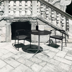 cadeira de jardim contemporânea 1
