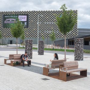 banco para espaço público contemporâneo 1
