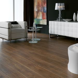 piso laminado em nogueira