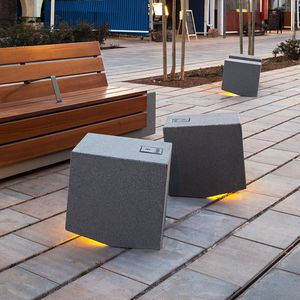 poste balizador de iluminação para espaços públicos 1