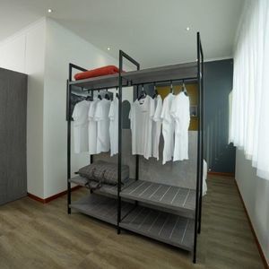 cabideiro de quarto de piso