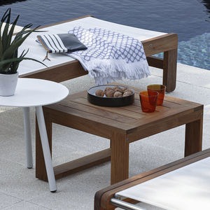 mesa lateral contemporânea 1