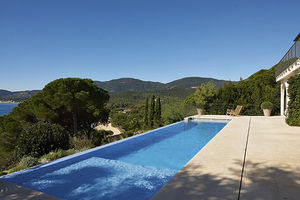 piscina com transbordo 1