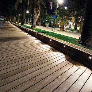 luminária de embutir na parede