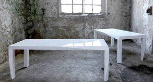 mesa contemporânea