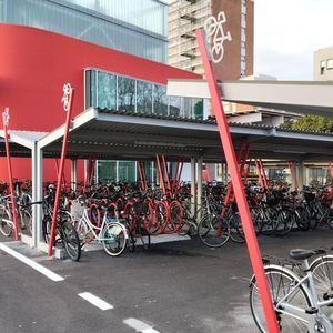 abrigo para bicicletas com sistema de segurança 1