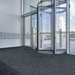tapete de entrada para edifício de uso público