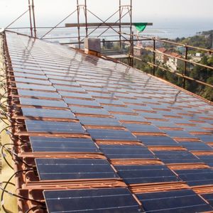 telha fotovoltaica